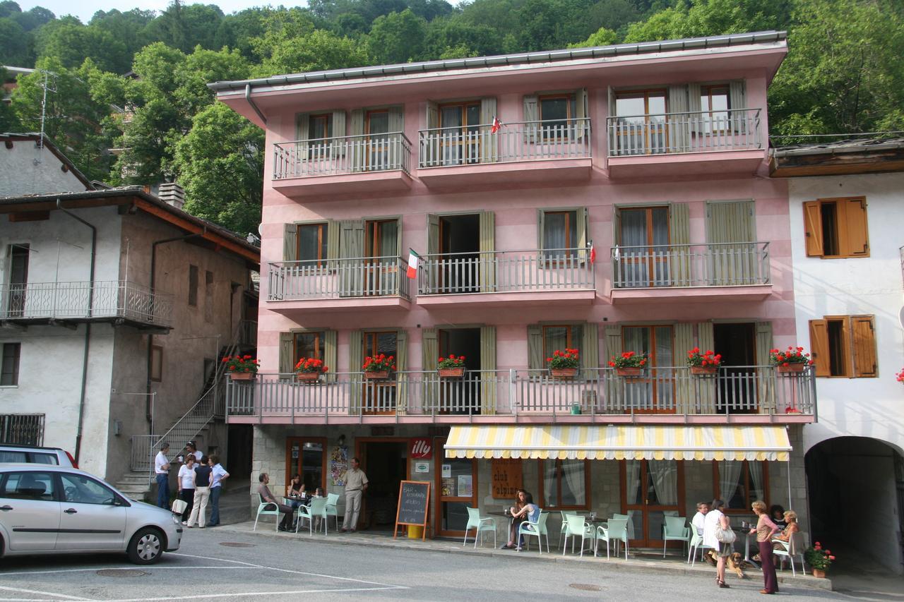 Albergo Club Alpino Crissolo Zewnętrze zdjęcie